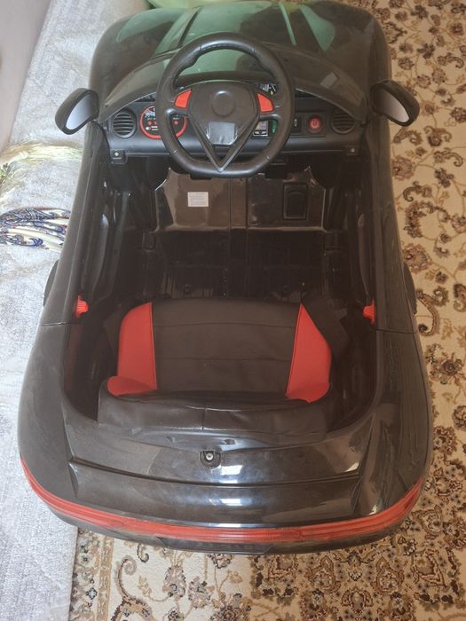 Машинка, электромобиль