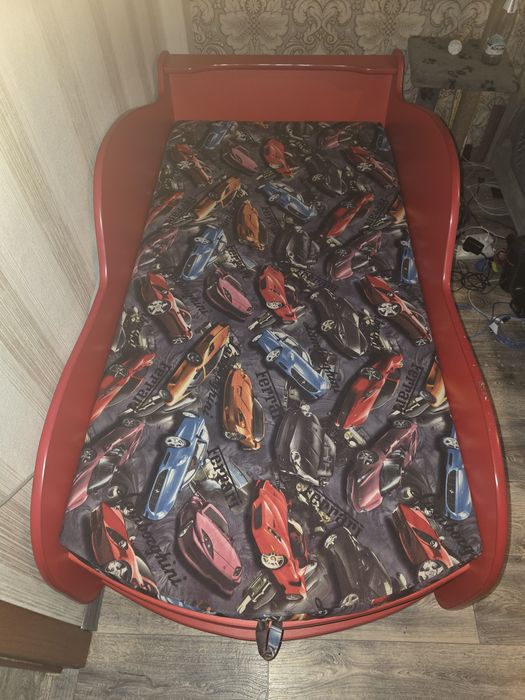 Продам кровать-машинка