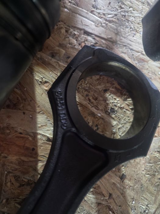 Piston cu biela Mercedes 2.2 CDI OM651 cod 65100