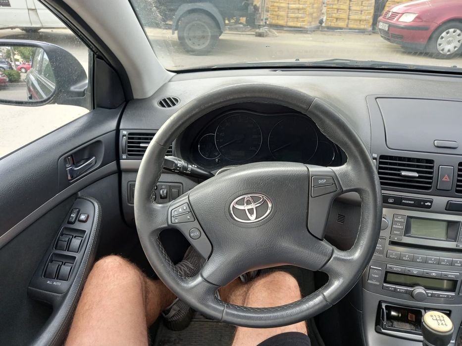Toyota avensis de vanzare
