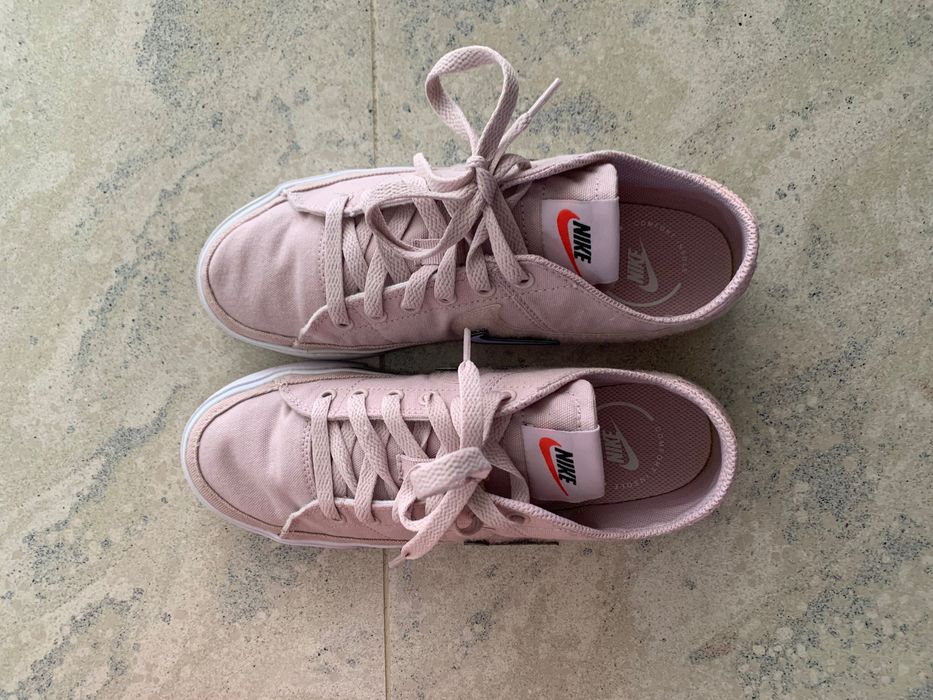 Nike Сникърси и маратонки - размер 37.5