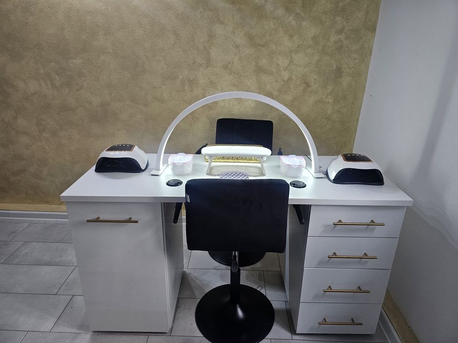 Masa noua manichiura cu sau fara aspirator!