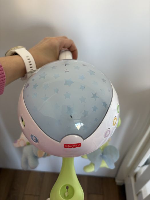 Fisher Price Музикална въртележка за легло МЕЧЕТА-ПЕПЕРУДИ