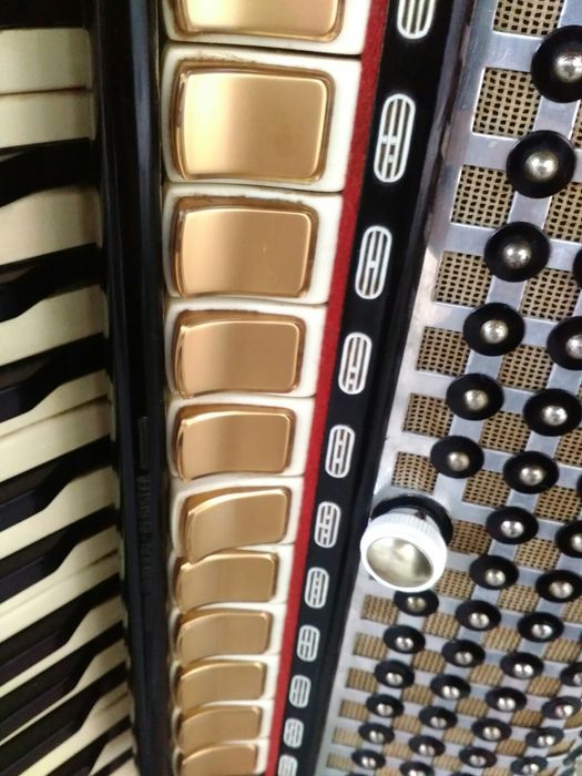 Акордеон "Horch Superior 3"120баса