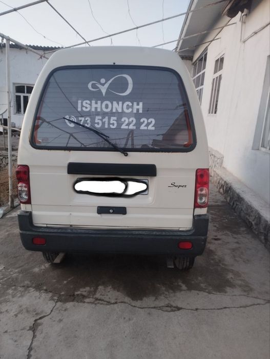 2010 yili rangi qaymoq kiraskasi oldi qanotda pitnosi bor