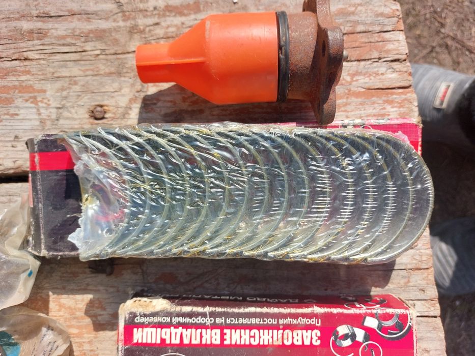 Продам комплект шатунных вкладышей