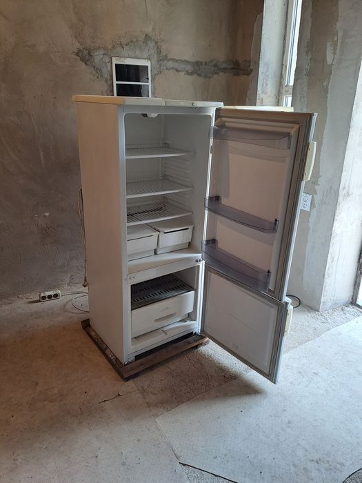 Продам холодильник