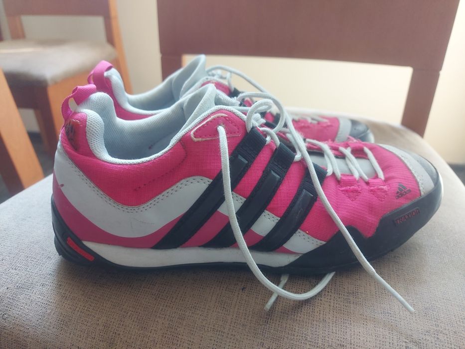 Маратонки Adidas Traxion 38 номер