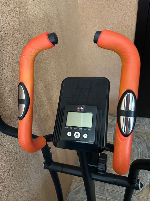 Тренажер эллипс, состояние идеальное