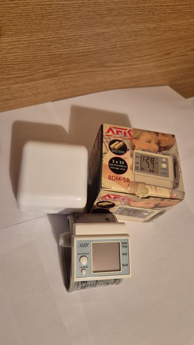 Tensiometru medical digital SANITAS