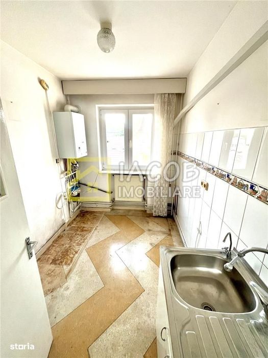 Apartament 2 camere decomandate, etaj 3, zona Energiei, str. Banatului