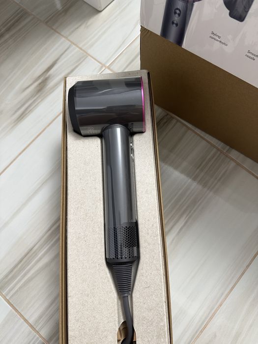 Dyson supersonic hoo8