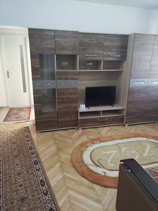Apartament de închiriat