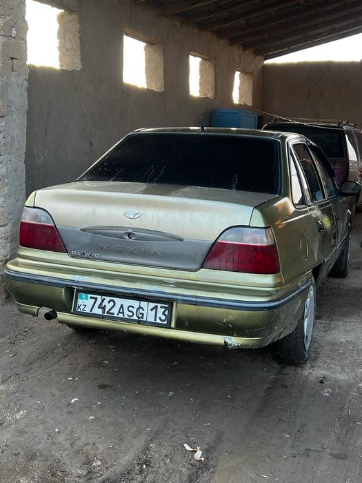 Машина  сатылады  акша  керек