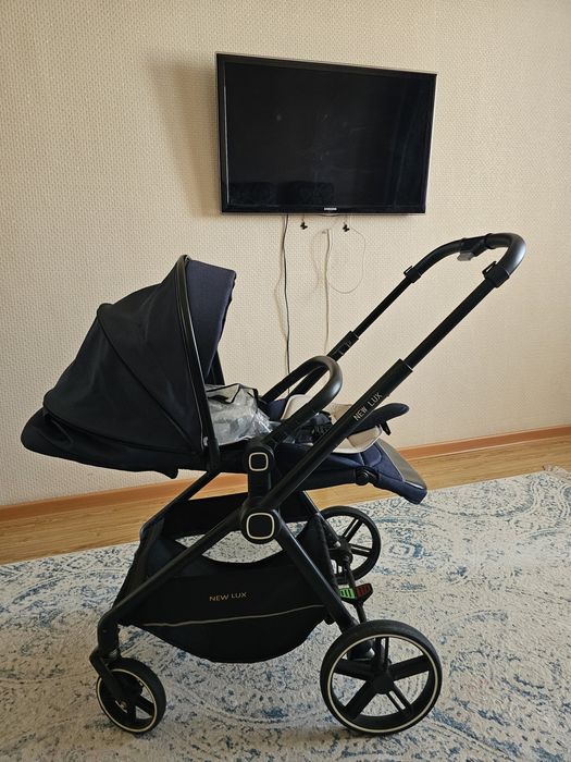 Продам детскую коляску