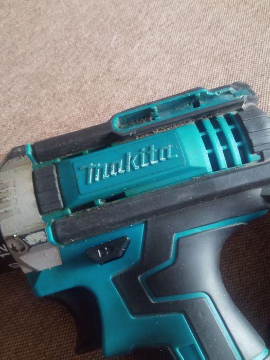 продам шуруповёрт бу