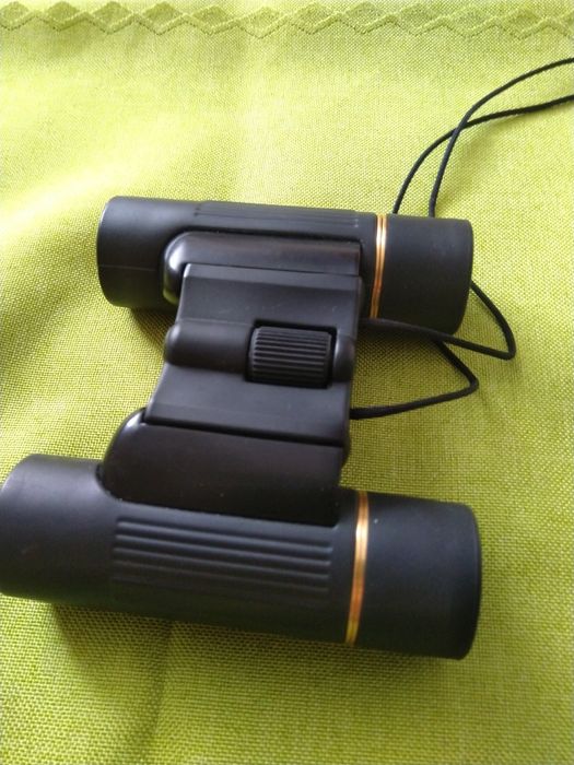 Бинокъл туристически