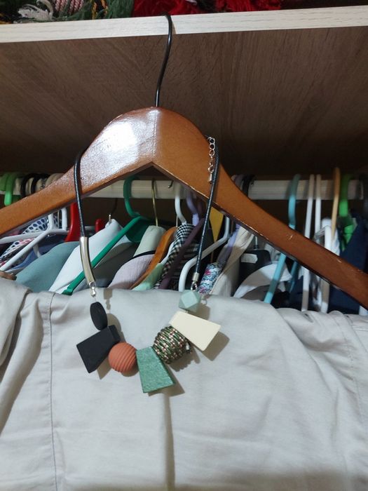 Чисто ново уникално стилно и елегантно колие