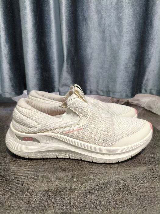 Оригинальные кроссовки Skechers