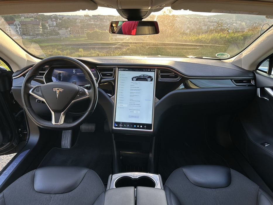 TESLA Model S 2015 — imagine 3