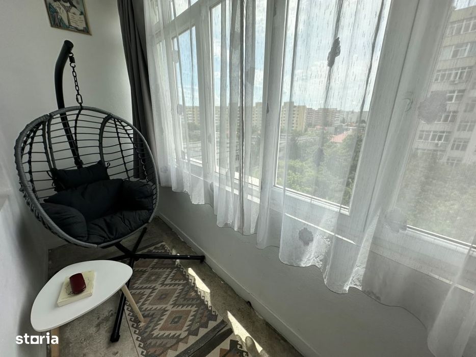 DEOSEBIT! 2 camere - 65 mp | Tavane inalte 2,80 m | Centrala | Boxa |