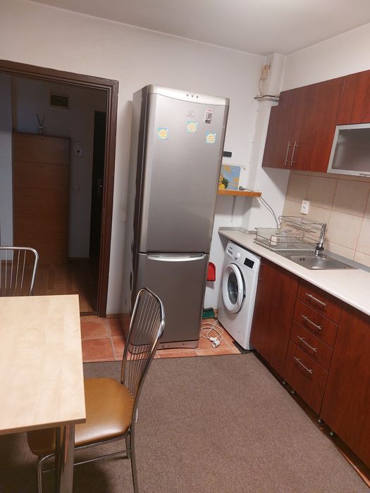 inchiriez apartament 2 camere str Stejarului  Floresti
