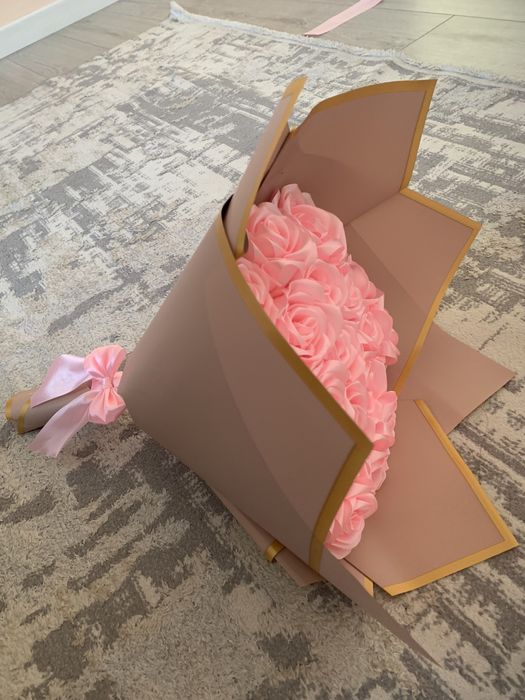 Атласные  Розы с люовью