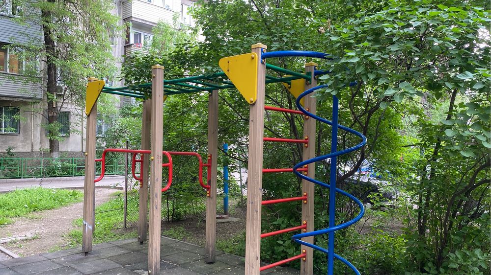 Продам детскии плащатка