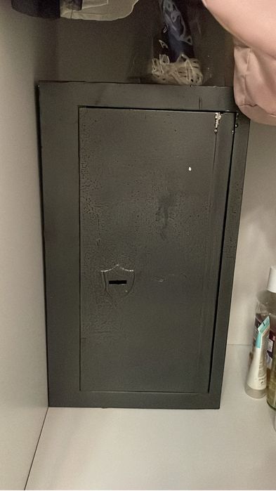 Продам сейф железный