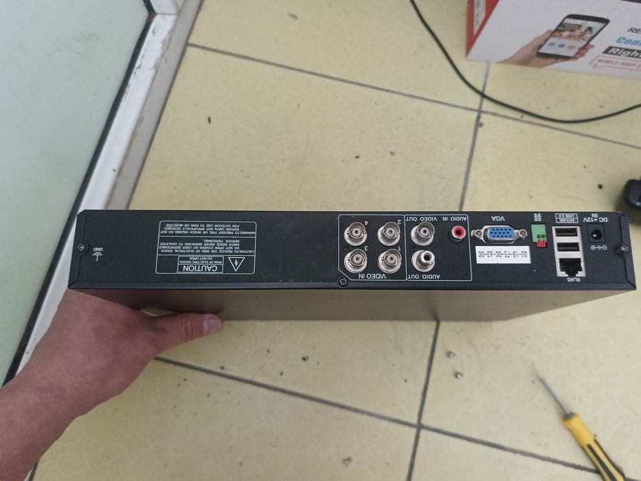 видеорегистратор (DVR) марки Safari,