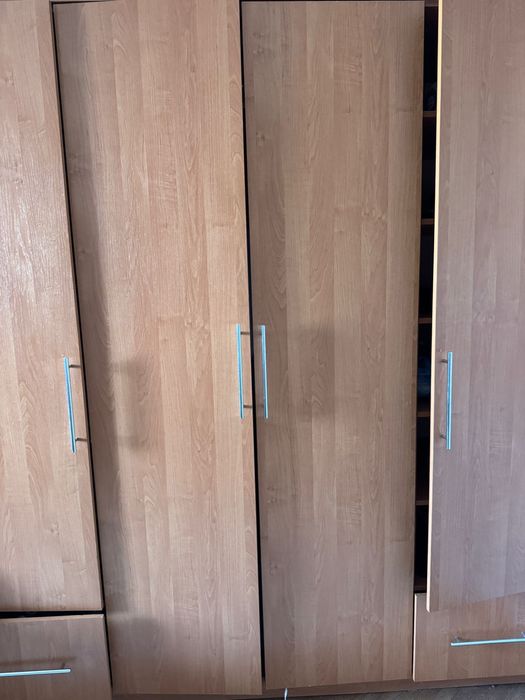 продаю шкаф срочно