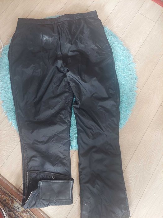 Спортно долнище Л размер