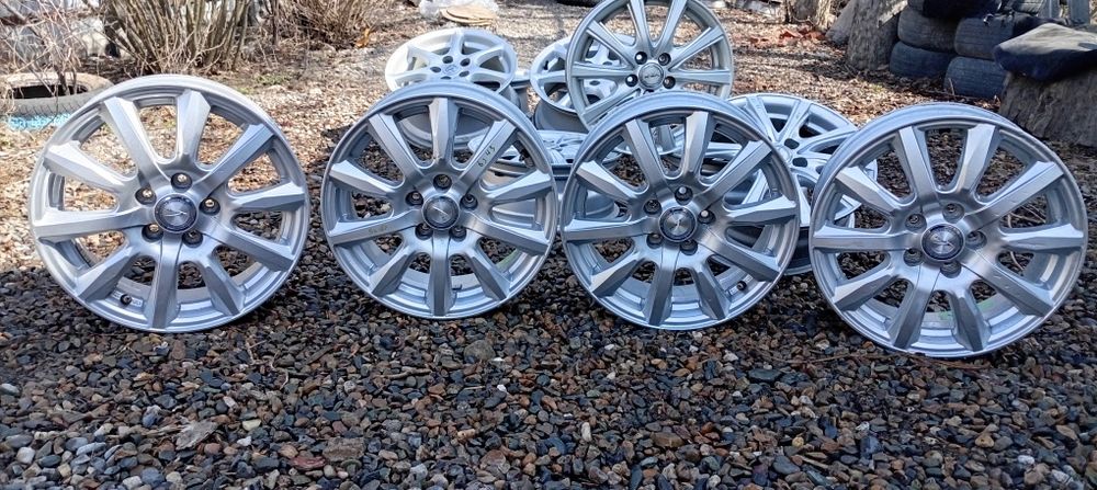 диски  на 15 5,100 ет 45