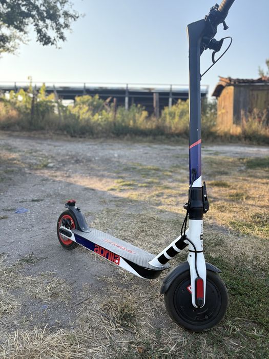 Aprilia скутер ток