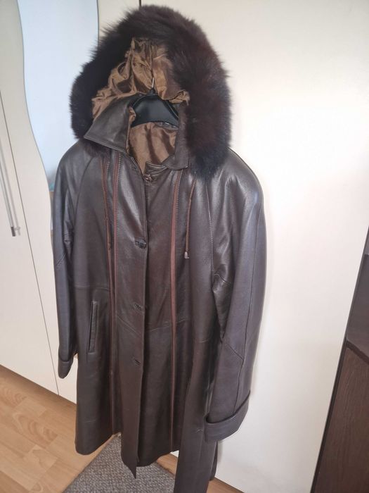 vand haina dama din piele cu gluga mas 42-44