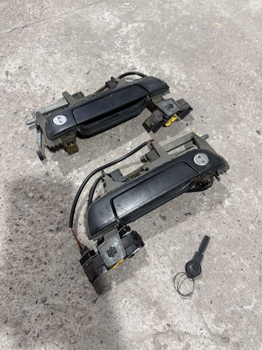 Дверные ручки с ключем на BMW e34
