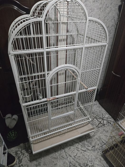 Клетка для попугай продаётся.