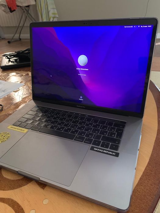 Продам Macbook pro 15 (2016)