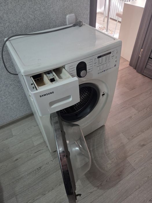 Продам стиральную машину