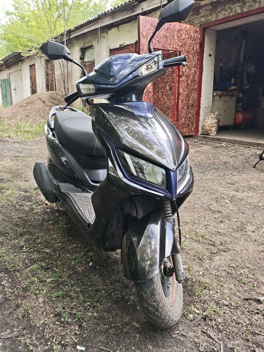 Продам скутер м8
