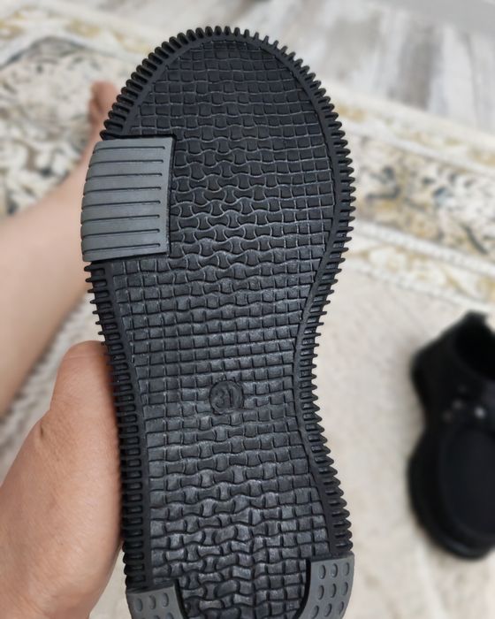 Обувь новая на мальчика