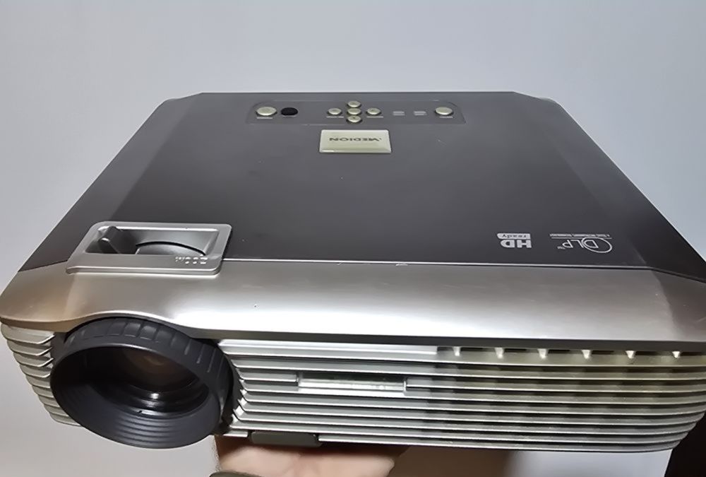 Videoproiector fhd