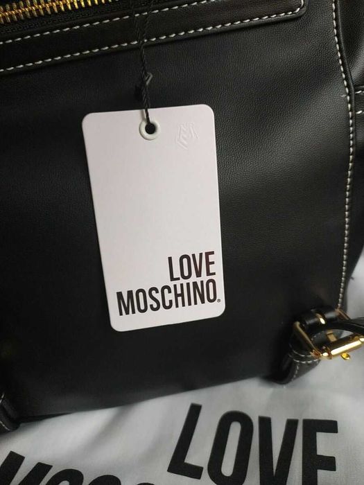 LOVE MOSCHINO – Дамска кожена раница "BLACK & GOLD" нова с етикети
