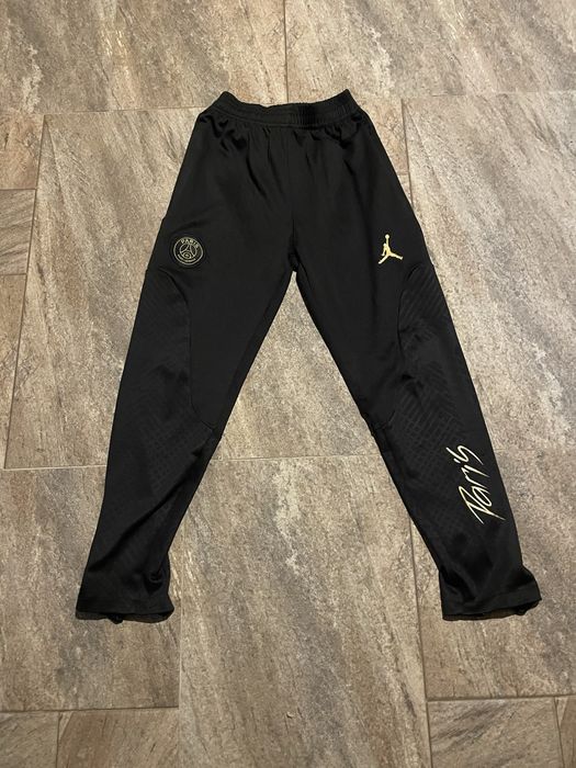Vand pantaloni psj 12 ani