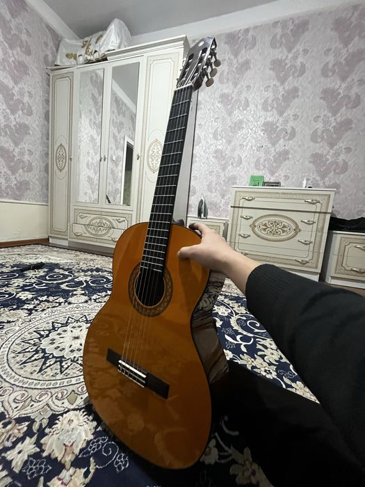 Гитара Yamaha c40