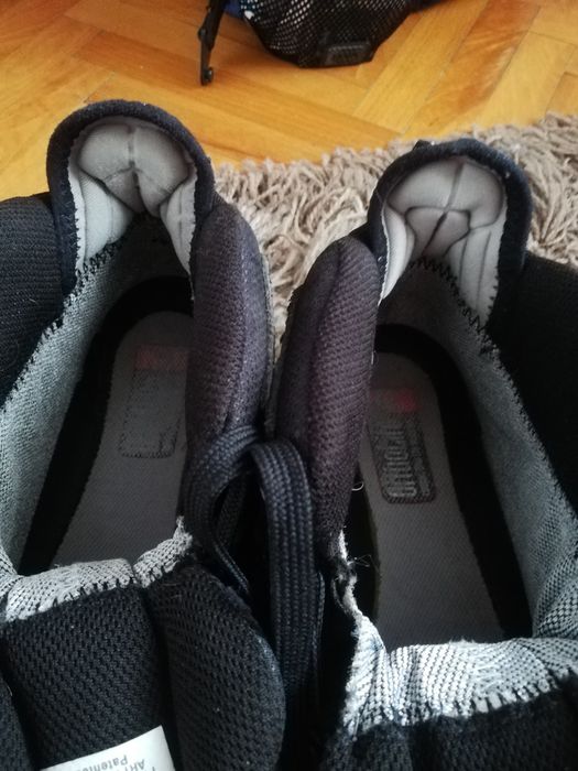 Оригинален Salomon  Gore-tex номер 45  1/3