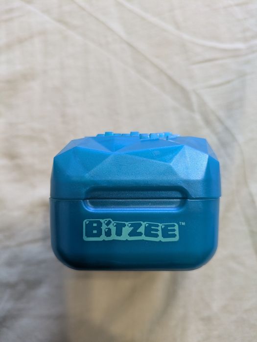 Bitzee Magicals jucarie interactiva albastra