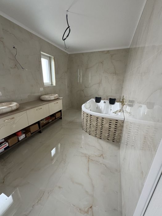 Casă de vânzare!!!P+1E!!!Oras Pantelimon