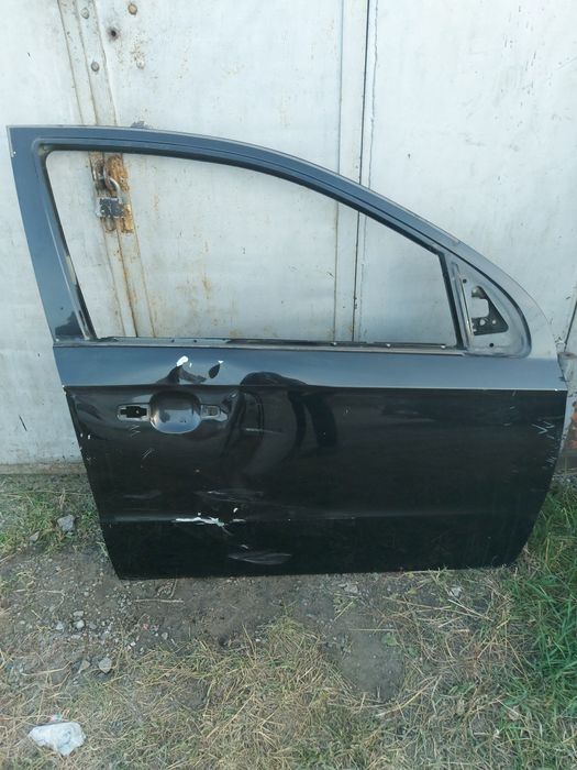 Продам дверь на Ravon R3