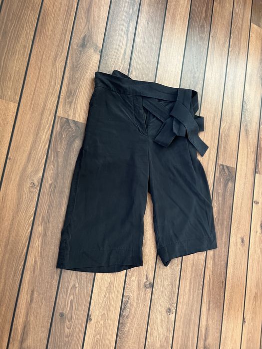 Pantaloni scurti COS din matase